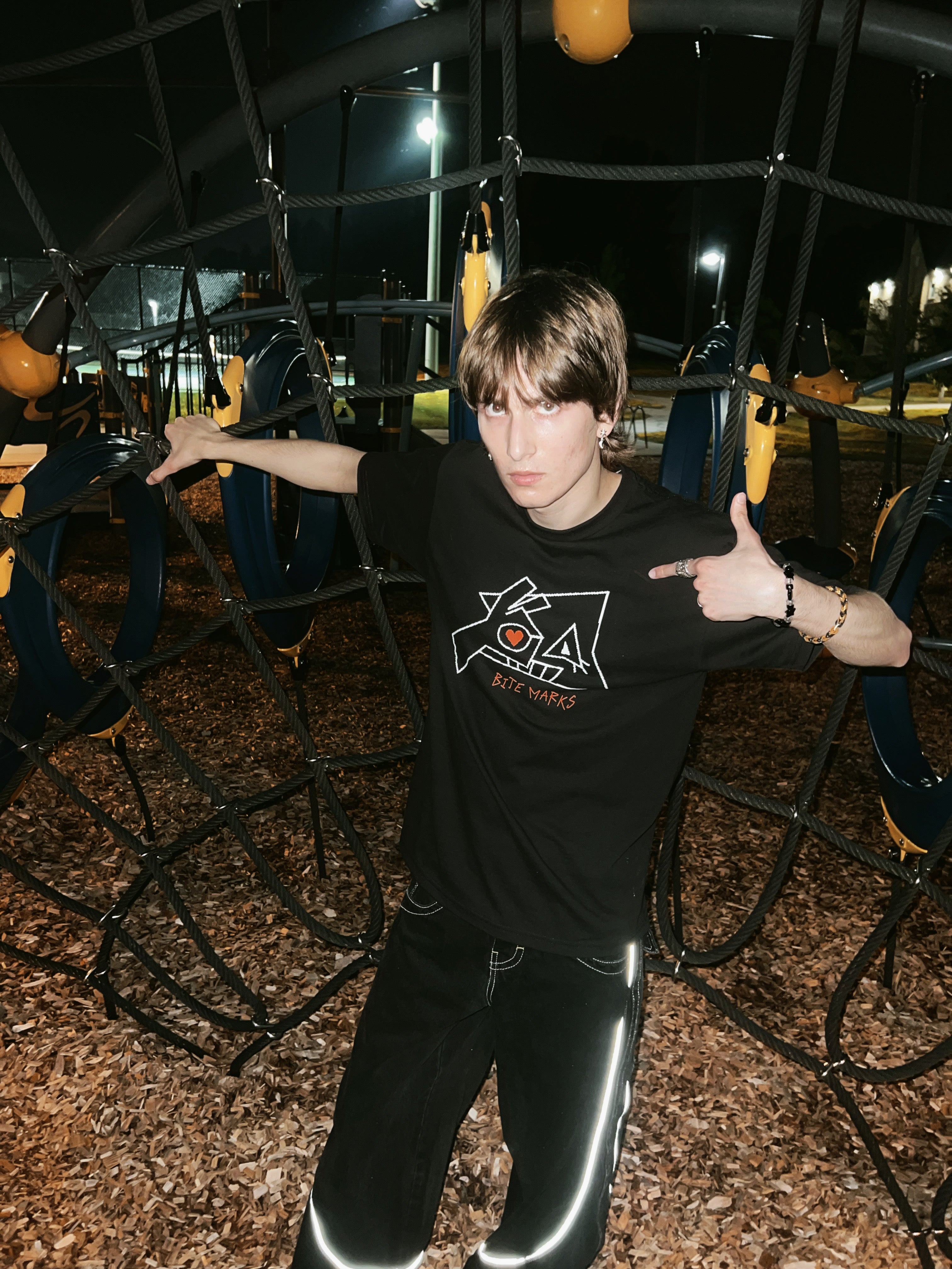 [LIMITED] "BITE MARKS" HEAVYWEIGHT GRAPHIC TEE