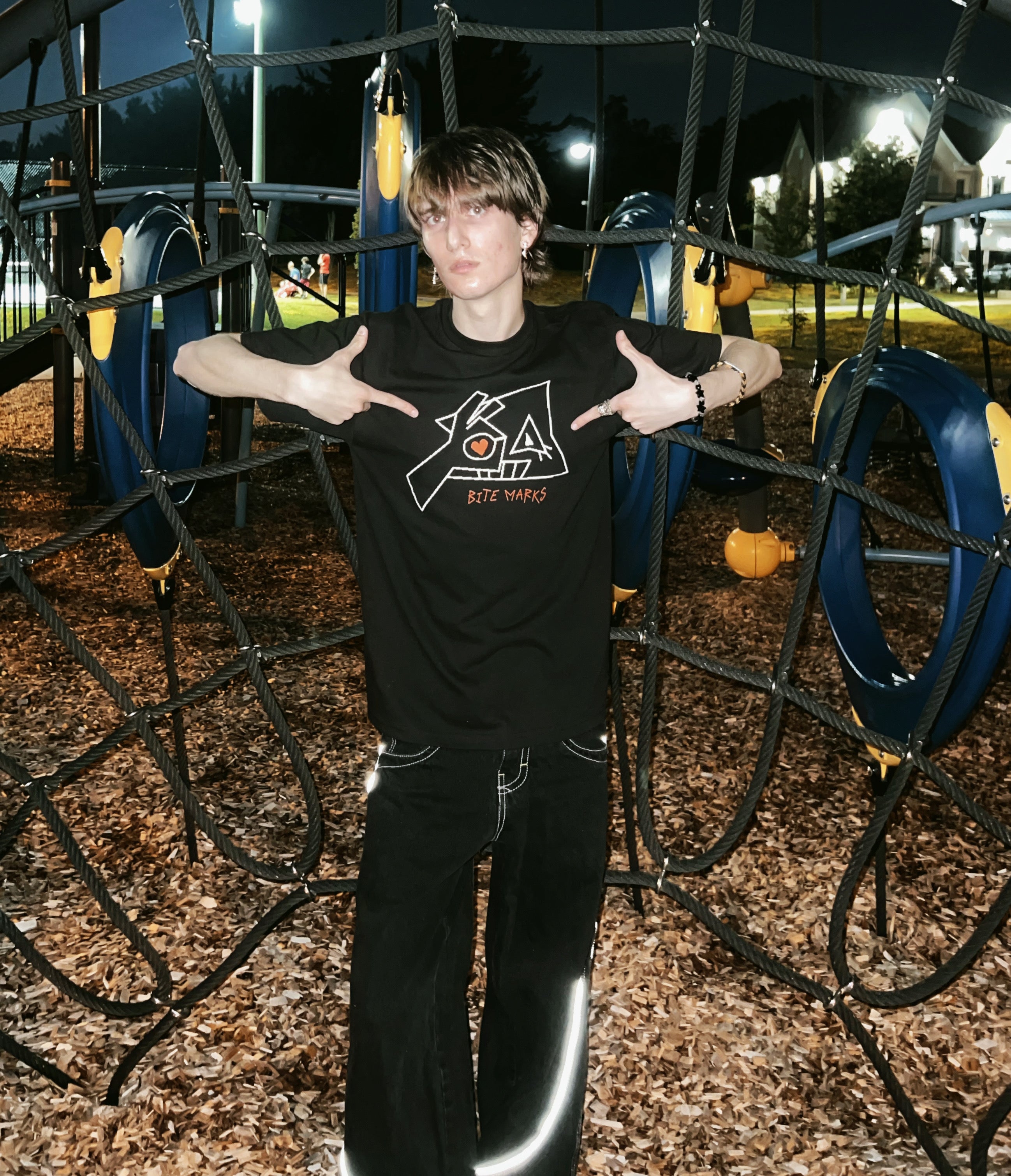 [LIMITED] "BITE MARKS" HEAVYWEIGHT GRAPHIC TEE
